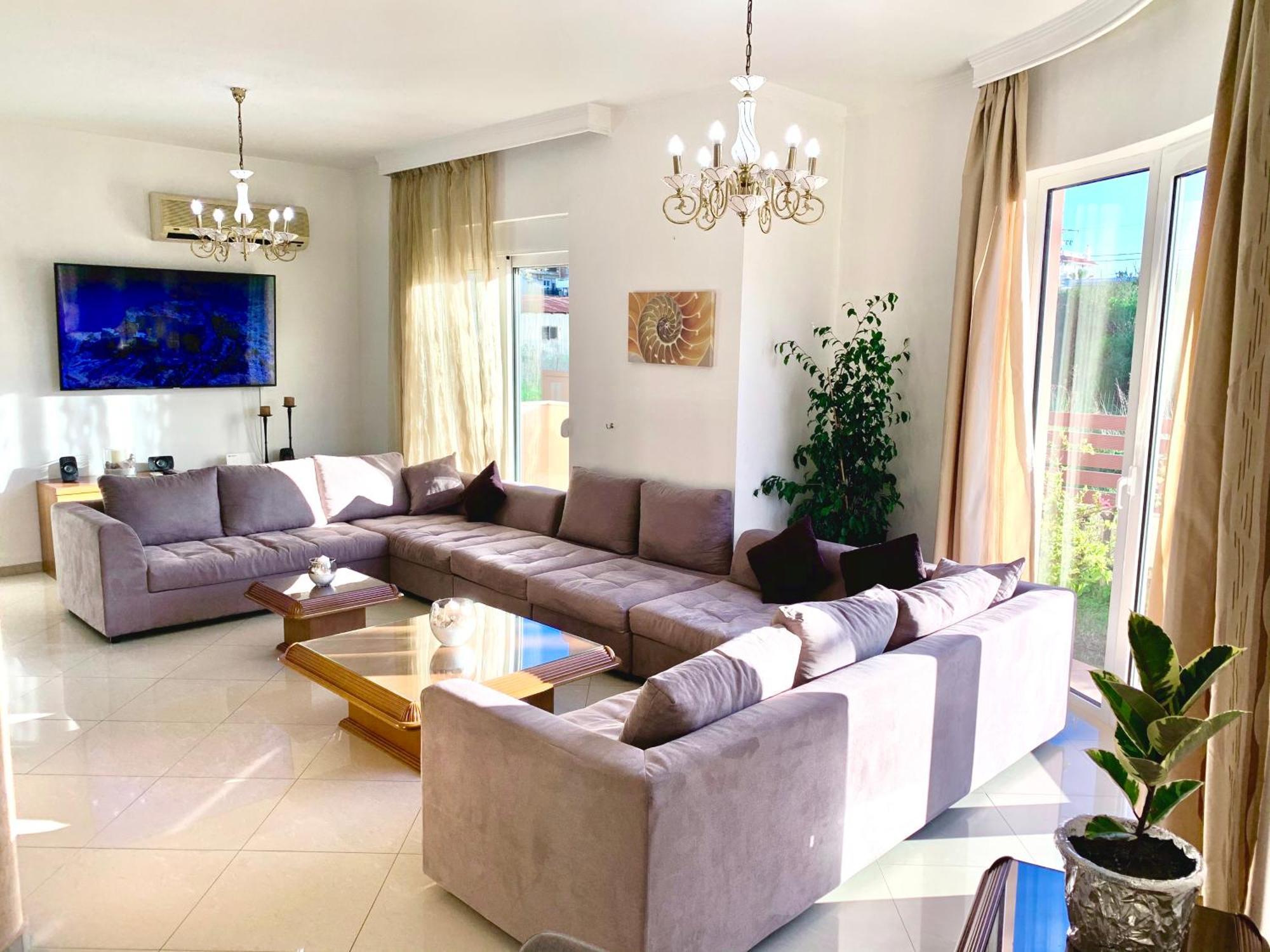 Mediterranean Luxury Villa 이알리소스 외부 사진