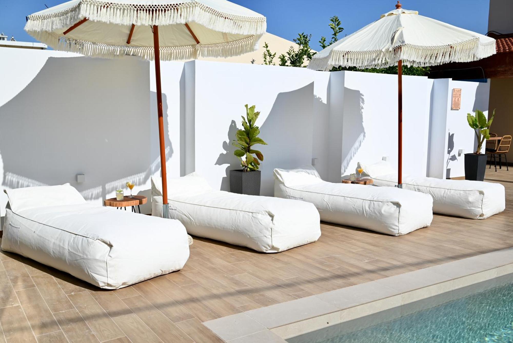 Mediterranean Luxury Villa 이알리소스 외부 사진